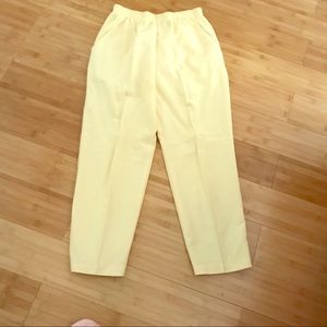 Clásic elements petite Yellow linen pants
